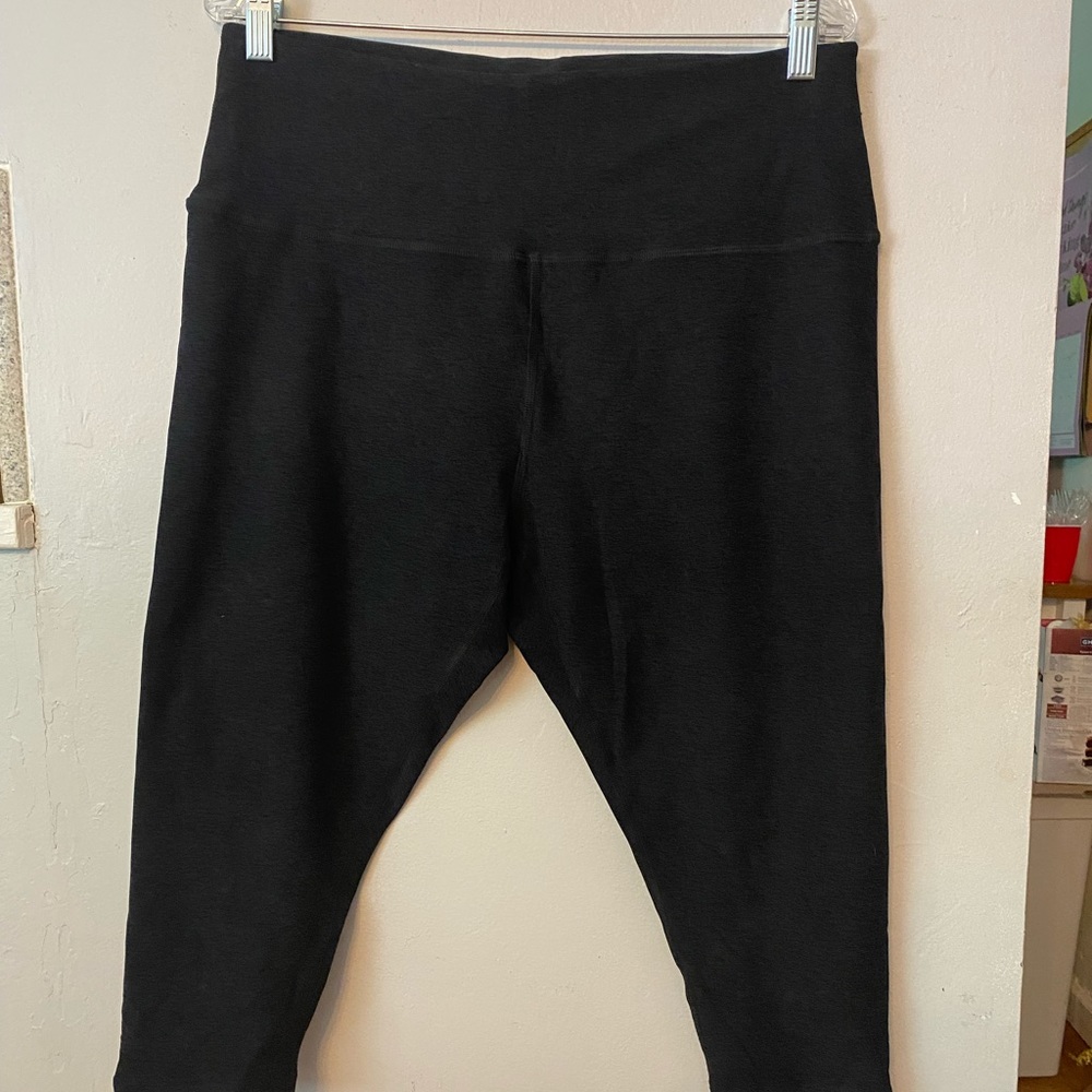 GUC beyond yoga 3/4 leggings
